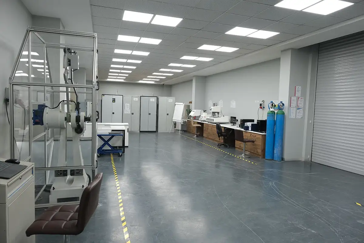 Laboratuvar çalışma alanı